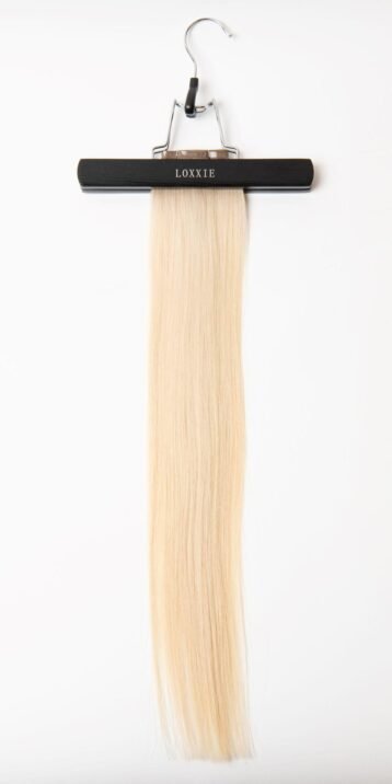 Loxxie 22" Flat Bonded Weft Spun Sugar 55 Grams